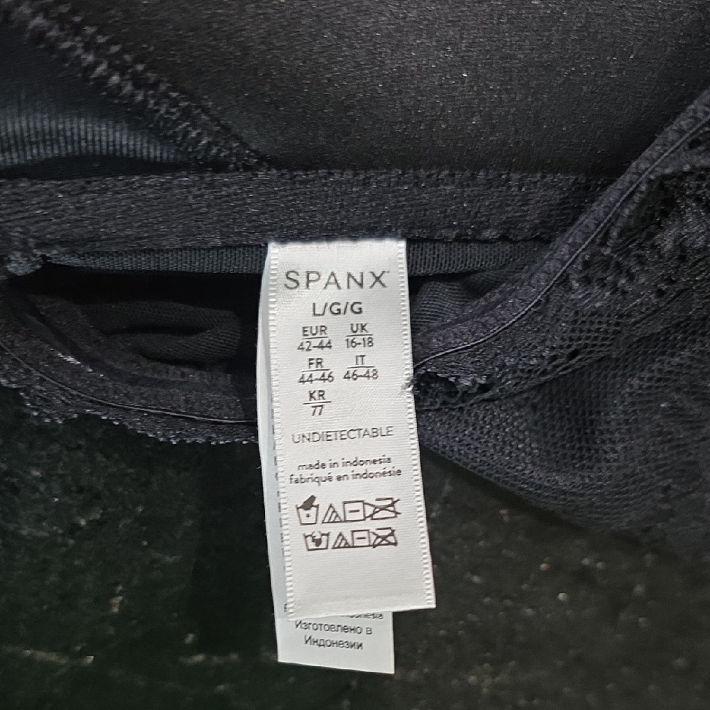 SPANX Strapless Bandeau Bra - Picture 4 of 5